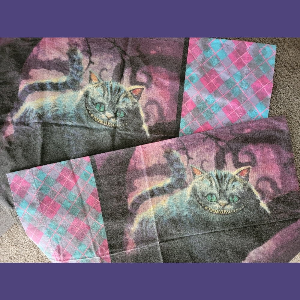 Disney Tim Burton's Alice in Wonderland Cheshire Cat Standard Size Pillow Cases